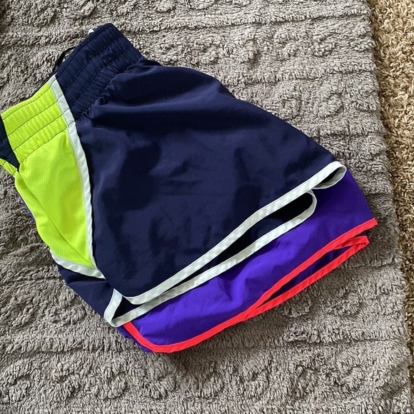 Women's Active Athletic Shorts Bundle of Two Size Large - Picture 11 of 11